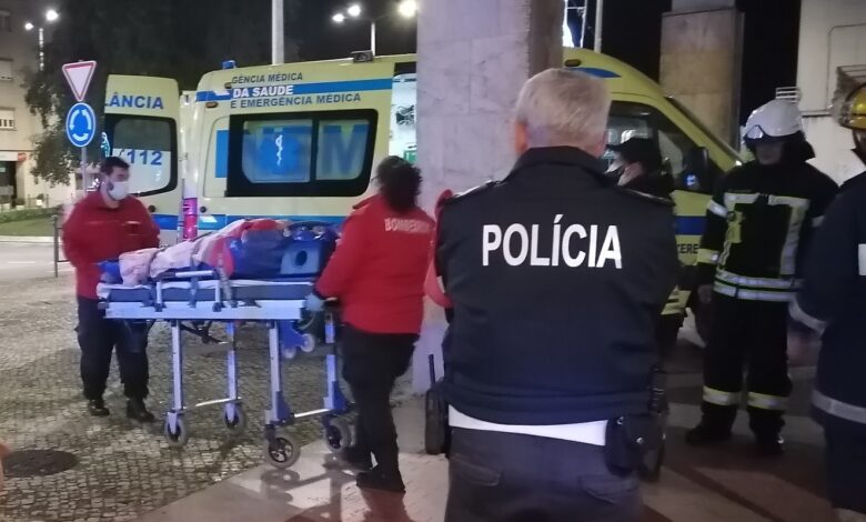 Bombeiros socorrem idosa caída em casa IMG 20221204 195135