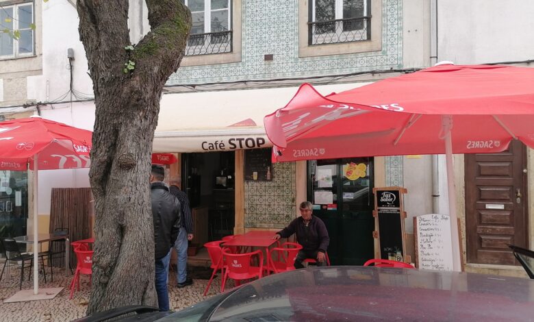 Andam a roubar latinhas de donativos do Natal cafe stop IMG 20221230 134947