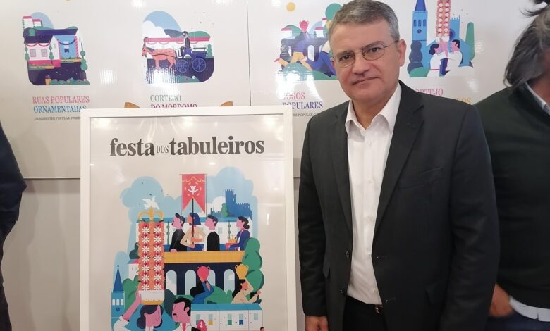 Aí está o cartaz da festa dos Tabuleiros tabuleiros formiga IMG 20230114 105103
