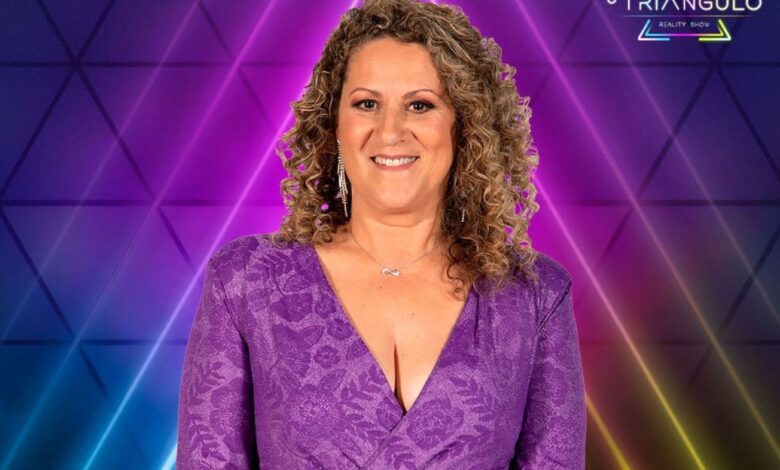 Mulher do Entroncamento participa no programa O Triângulo (TVI) rosa 2548 8750150807944170049 n