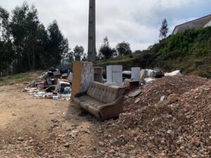 carregueiros lixo monos IMG 20230225 WA0004