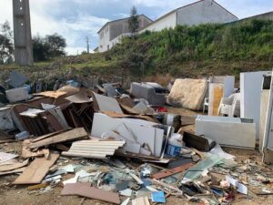 carregueiros lixo monos IMG 20230225 WA0005