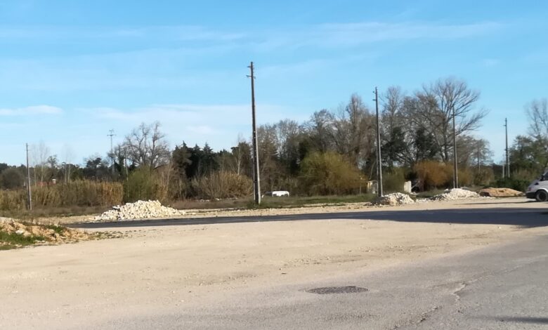 Há quem roube pedras da calçada flecheiro IMG 20230319 171825