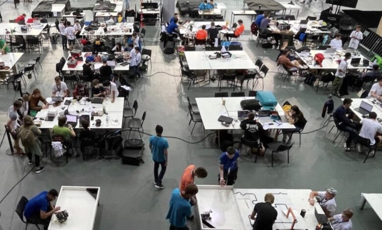 Centenas participam no Festival Nacional de Robótica FNR.001