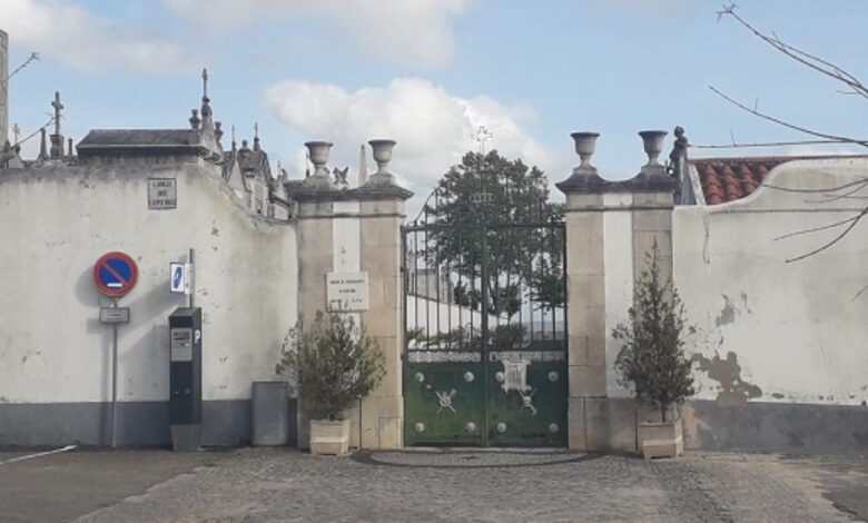 Ninguém quer ser coveiro em Santarém cemiterio 4606647a3a279008 XL