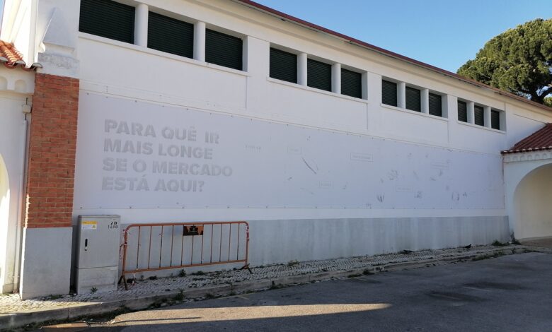 Prometida pintura mural para a zona sul do mercado tarda em concretizar-se pintura mural mercado IMG 20230416 183908
