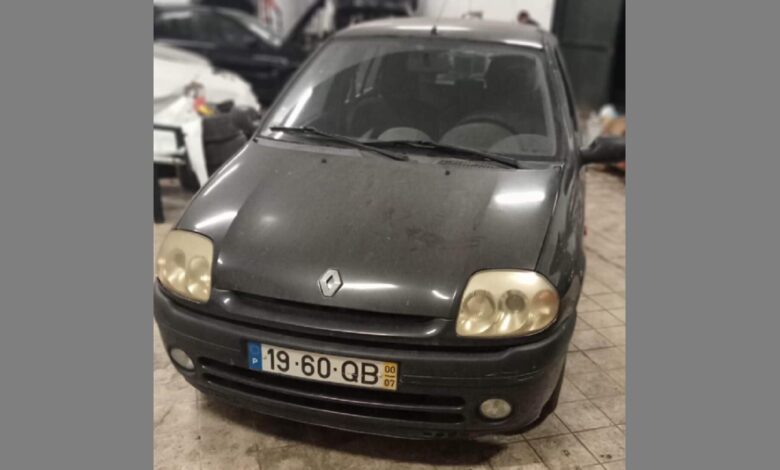 Carro roubado em Torres Novas carro