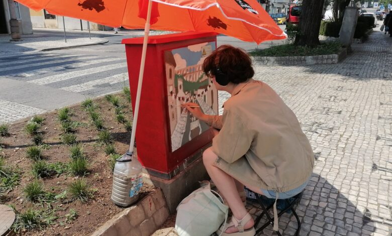 Alunos pintam caixas de eletricidade pintura IMG 20230519 113911