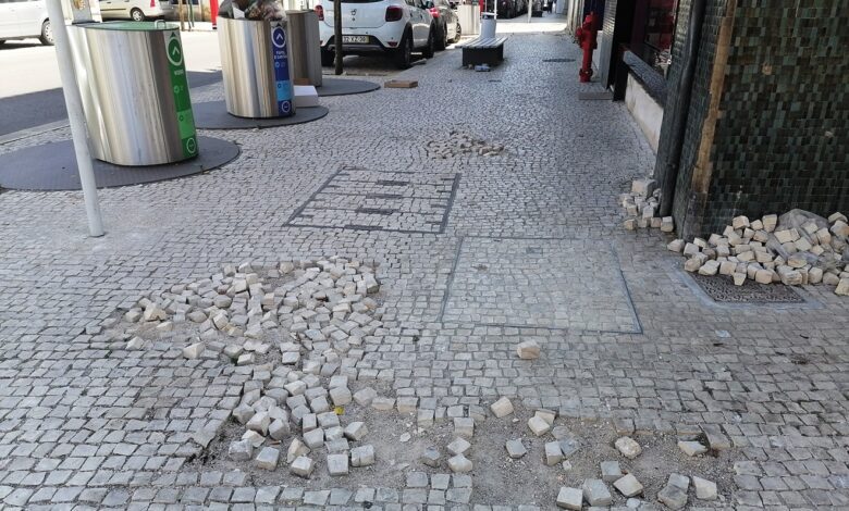 Problemas na calçada da rua Torres Pinheiro calcada IMG 20230629 150821
