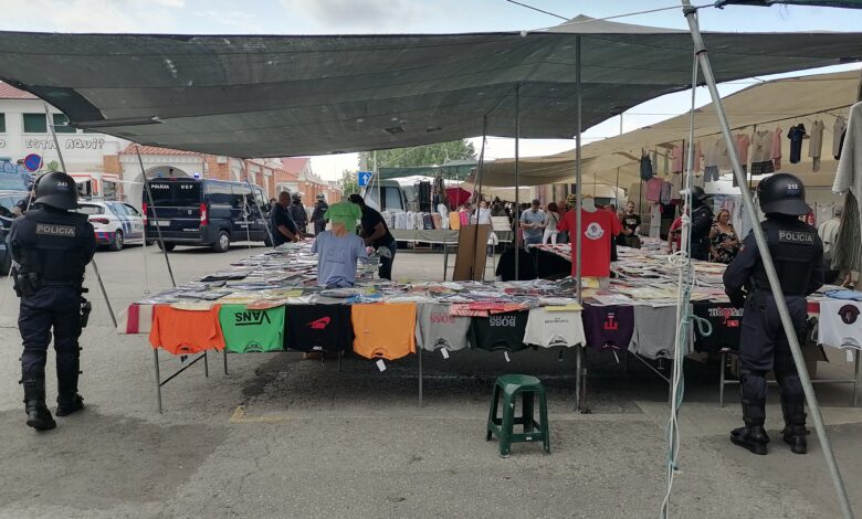 Polícia apreendeu 771 artigos contrafeitos no mercado semanal de Tomar psp mercado operacao policia IMG 20230908 101817