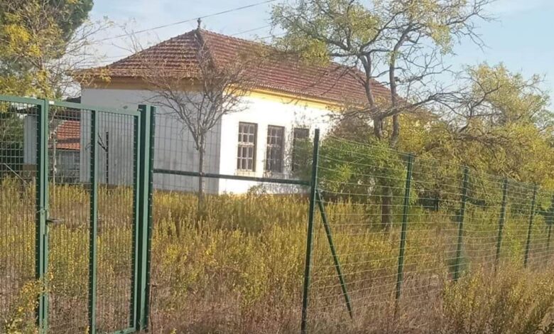 Escola dos Montes continua ao abandono 13 anos depois Escola de Montes 96760990 1736975706857511560 n