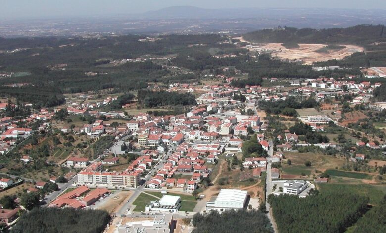 Ferreira do Zêzere: mulher condenada por desviar 33 mil euros a deficiente Ferreira do Zezere vista aerea 5934358535 99bdbdb9fa k