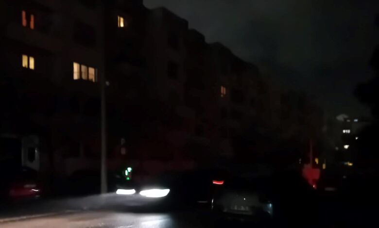 Rua Fábrica da sola sem iluminação pública 1000008412