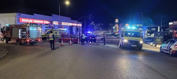 Colisão entre dois carros provoca três feridos FB IMG 1706875688310