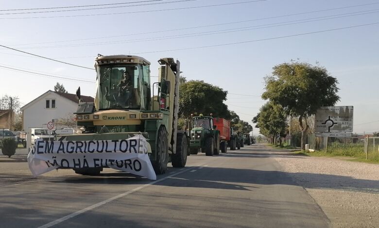 Protesto dos agricultores chega à nossa região IMG 20240201 152113