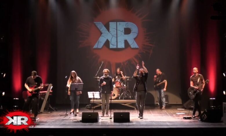 Banda Kontra Relógio atua no cineteatro Kontra Relogio