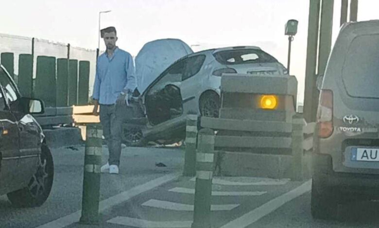 Carro choca contra portagens da A23 acid 6389990990 4766876724911002037 n