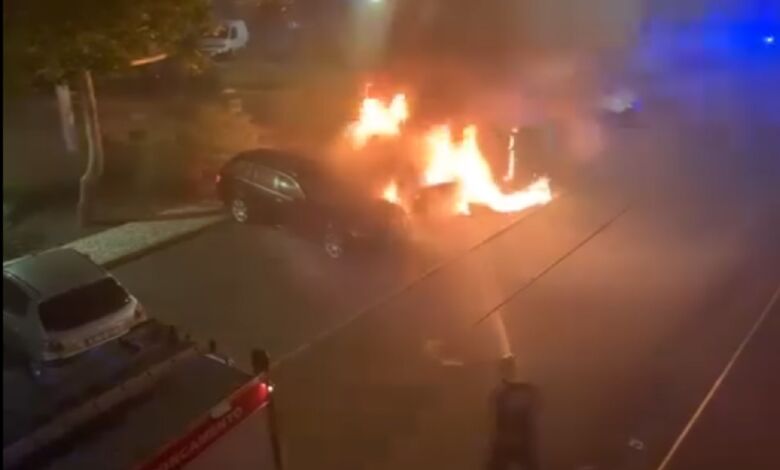 Incêndio destruiu três carros no Entroncamento (c/ vídeo) entronc