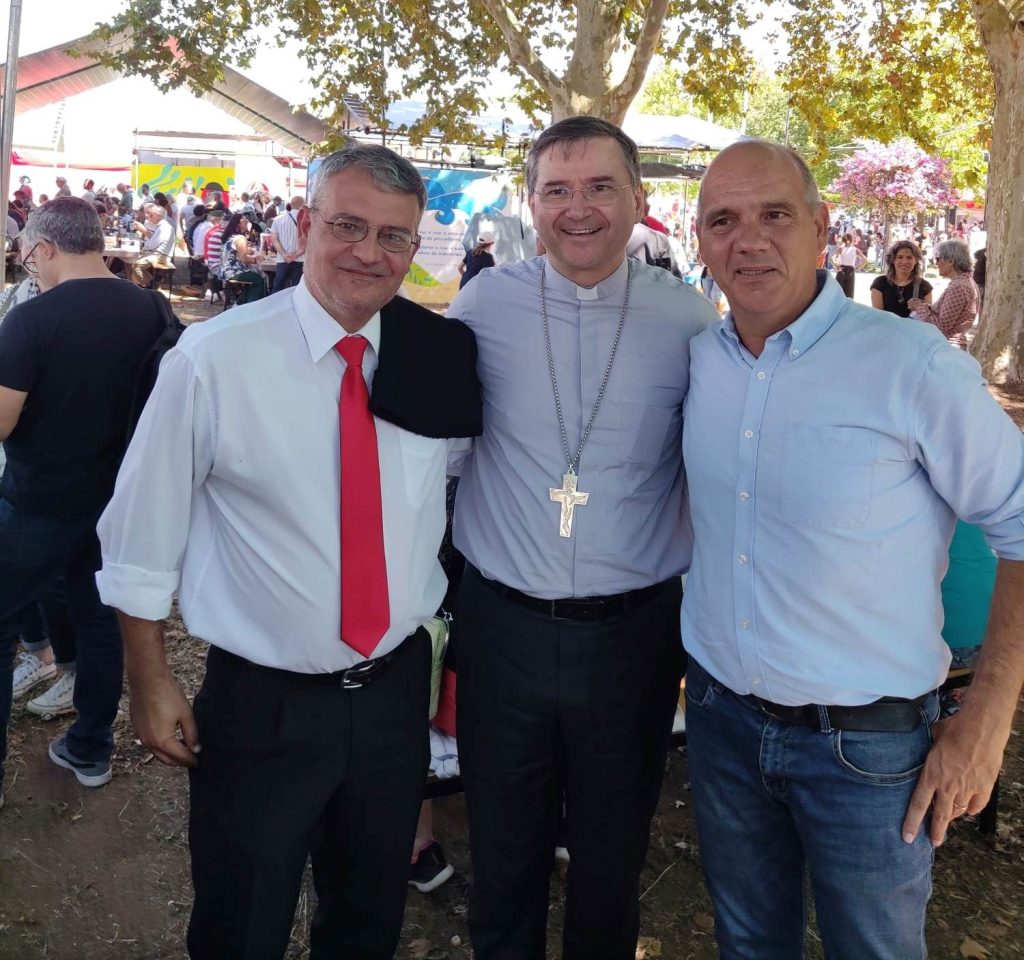 Apesar da polémica, Festa dos Tabuleiros foi à festa do Avante tabuleiros 563606448 2278847141970767685 n