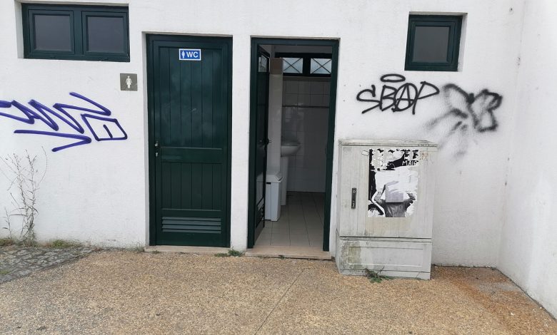 Atos de vandalismo obrigam a encerrar casas de banho públicas wc casas de banho IMG 20240901 120112