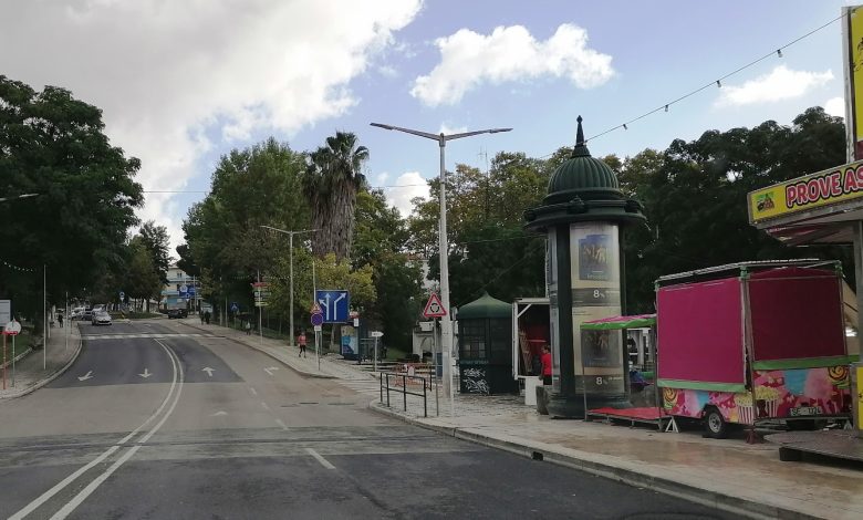 Feira de Santa Iria começa e trânsito complica-se av norton de matos IMG 20241017 111310