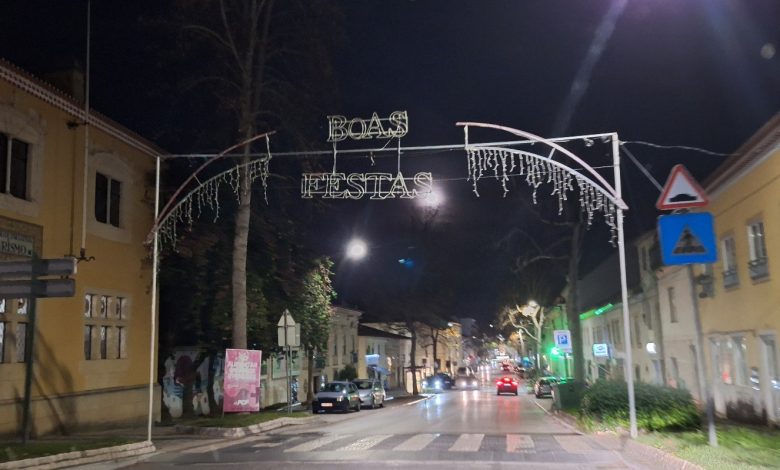 Ornamentações de Natal apagadas em Tomar 20241216 193021