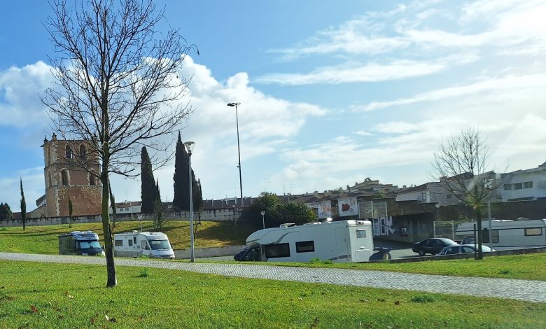 Com parque fechado durante um mês, caravanistas procuram alternativas caravanas 20250106 104043