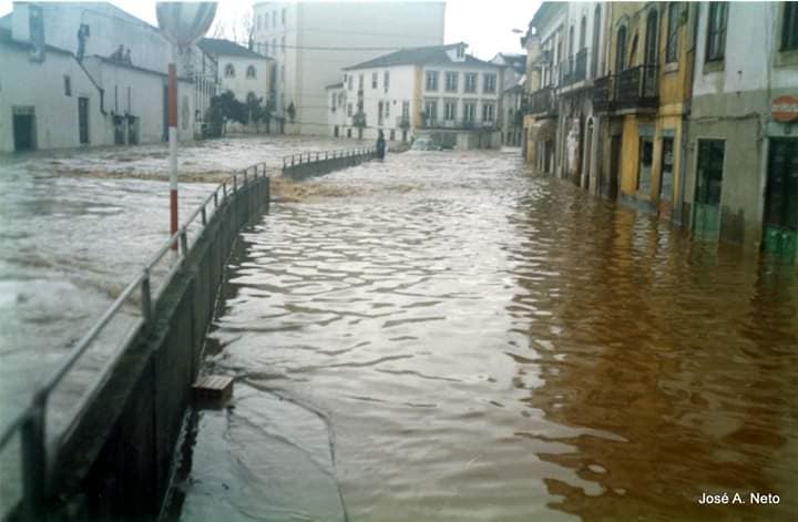 Já não há cheias como havia dantes (c/ fotos e vídeos) cheias 24981327860763 7499507724322795560 n