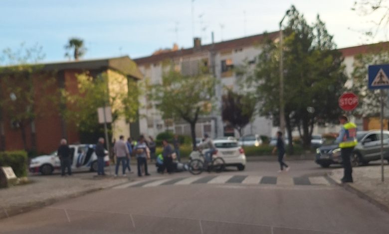 Colisão entre mota e carro provoca um ferido 20250408 190727 1