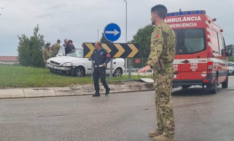 Carro seguiu em frente e só parou na rotunda IMG 20250411 WA0005