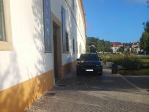 Mais exemplos de carros mal estacionados estac IMG 20250828 WA0001