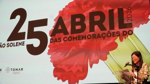 Câmara e assembleia homenageiam primeiros autarcas pós 25 de abril (c/ vídeo) 25 abril assembleia 11