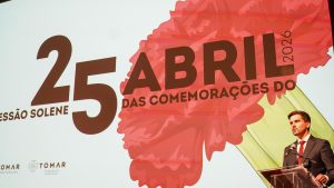 Câmara e assembleia homenageiam primeiros autarcas pós 25 de abril (c/ vídeo) 25 abril assembleia 14
