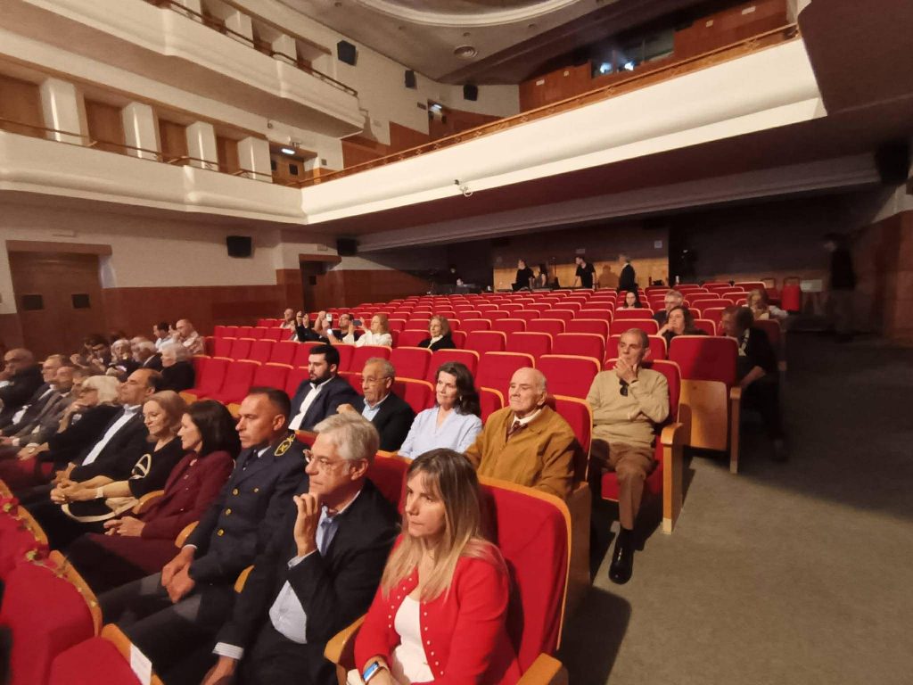 Câmara e assembleia homenageiam primeiros autarcas pós 25 de abril (c/ vídeo) Messenger creation 4D995998 B1FC 43A0 9BE7 3306D362B4D2